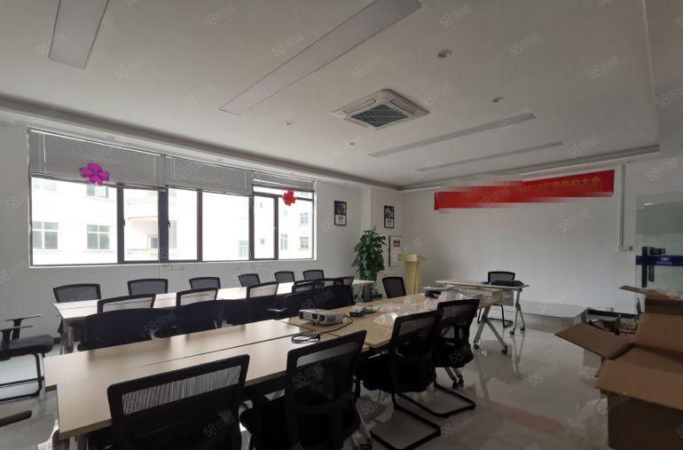 龙华大浪1000平原房东精装修红本厂房出租地铁口附近交通便利