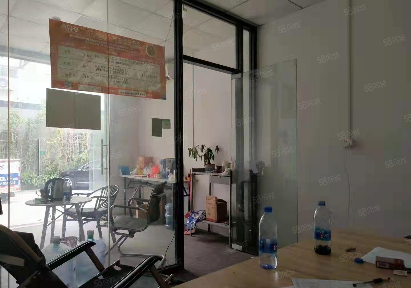 龙华天虹商场附近新出一楼300平带办公室厂房出租