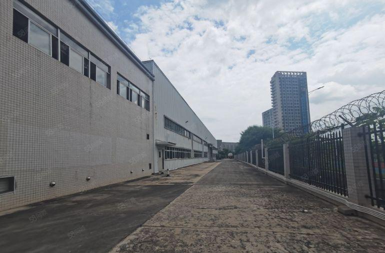 观澜梅观高速口原房东独院红本钢构12000平，1000平起租