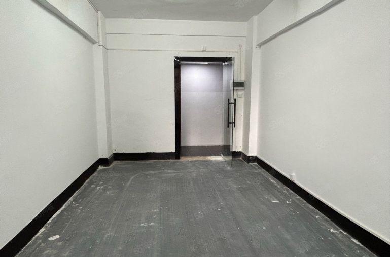 大浪老围工业园，50平，月租1500元，适合办公仓库小加工等