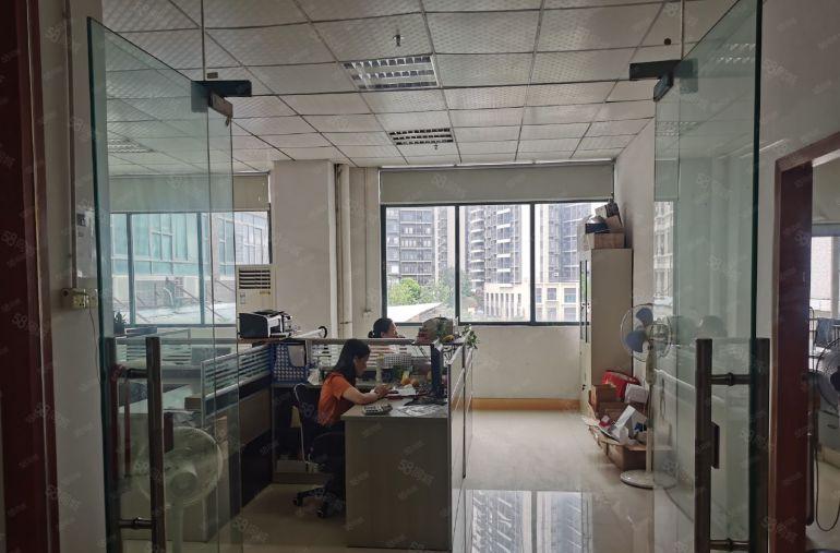 观澜汽车站附近原房东3楼整层800平厂房出租公摊小300起租