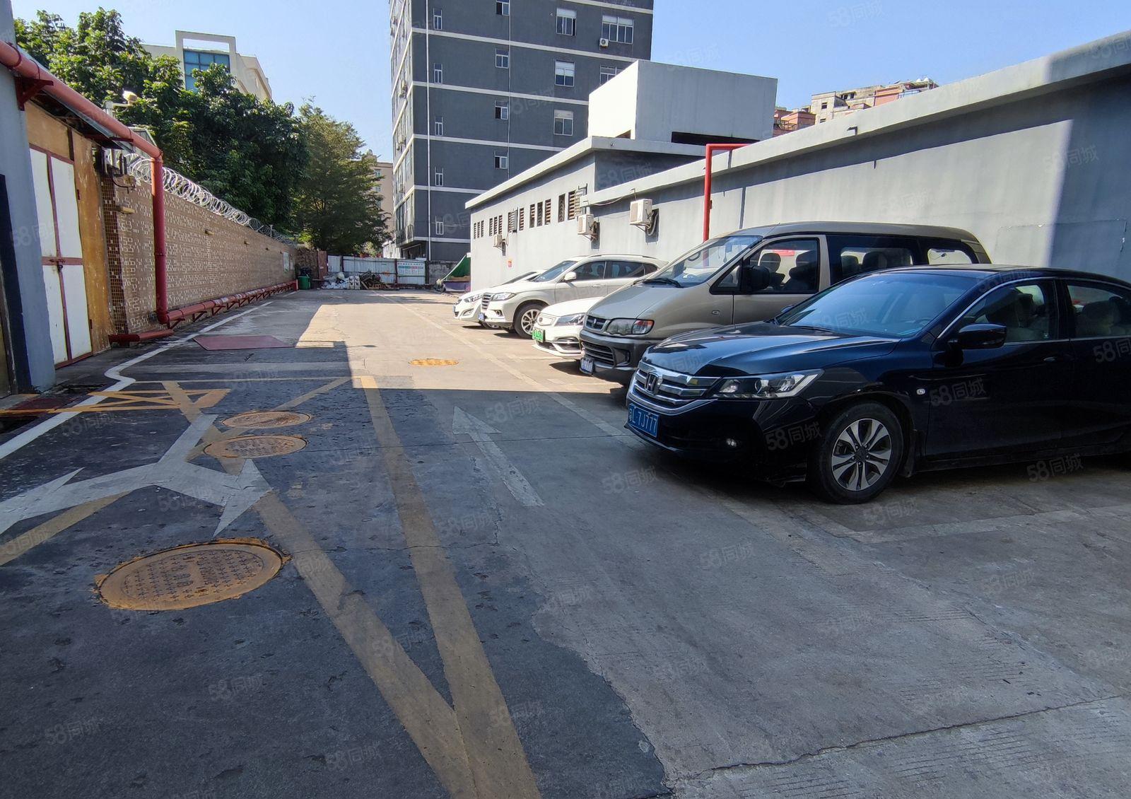 观澜梅观高速出口 带卸货平台厂房出租2700平方