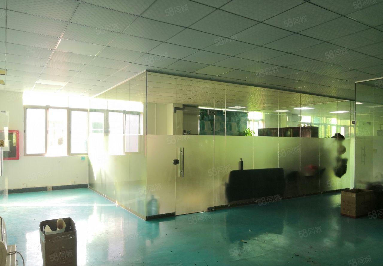 观澜福城主干道工业园楼上精装修标准厂房1660平招租！