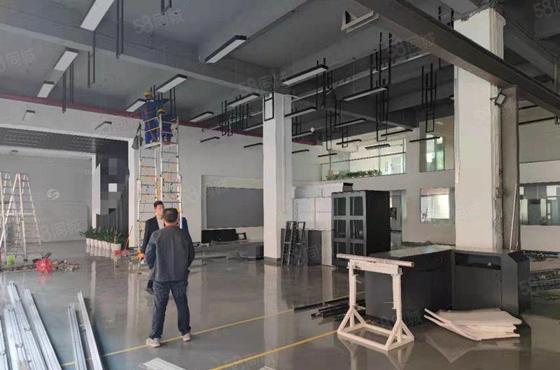 深圳龙华大浪服装基地原房东一楼800平精装厂房出租。