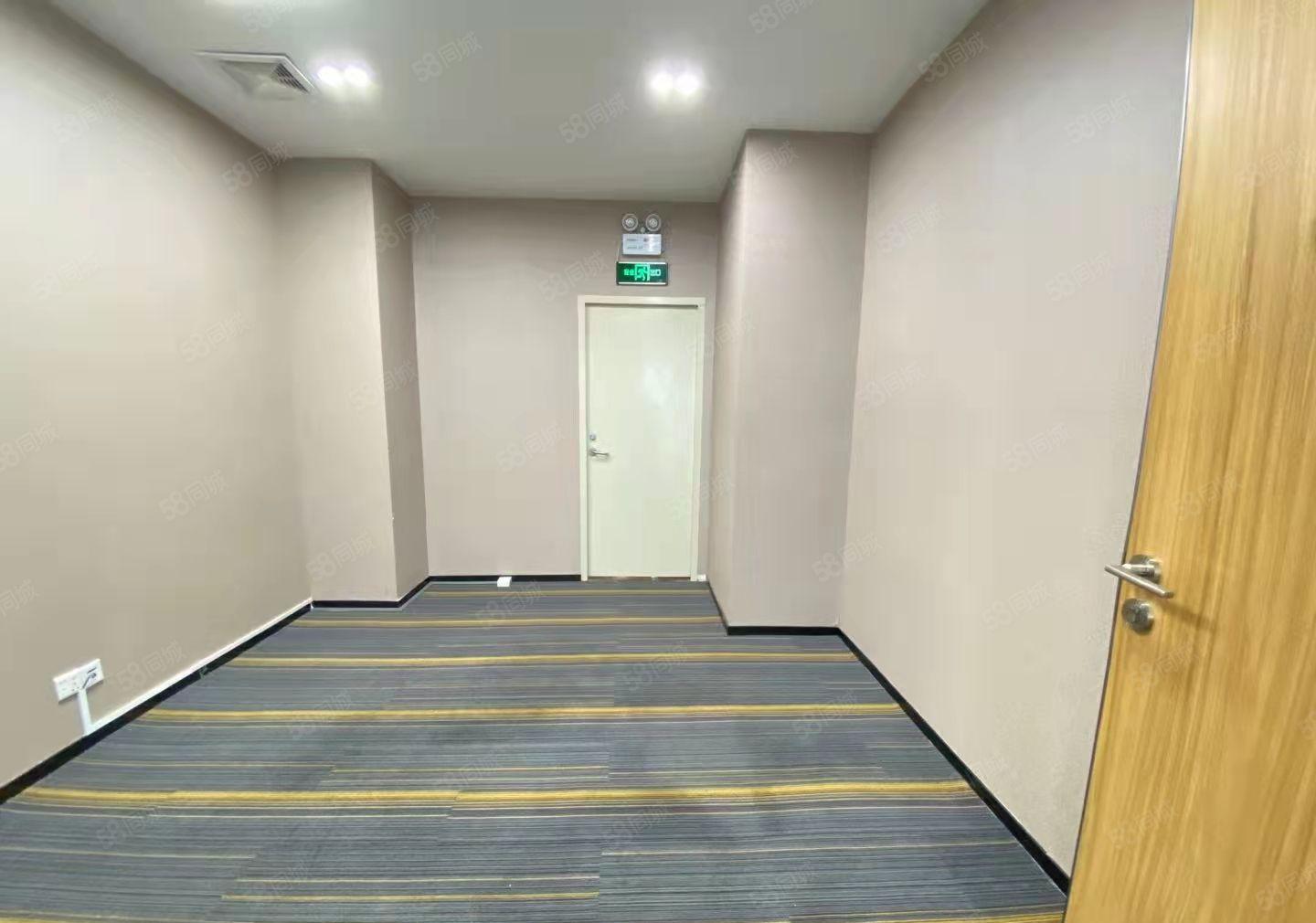 清湖地铁站新出精装修办公室396.13平招租，采光好可拎办公