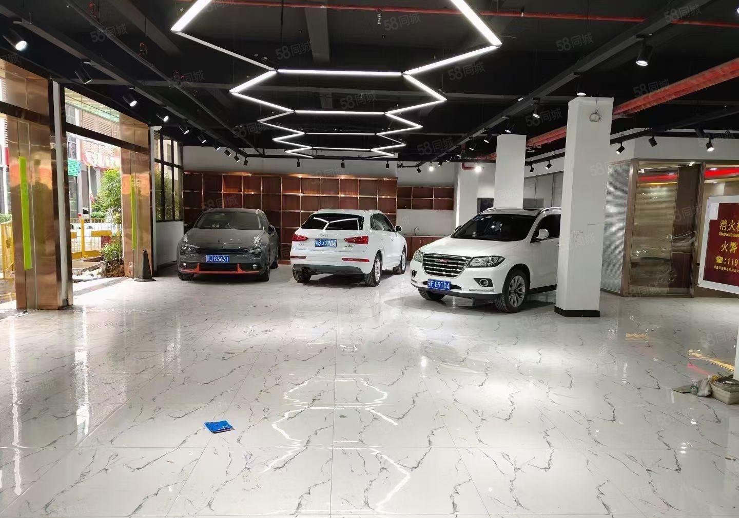 布龙路旁新出一楼1100平方现成车行招租