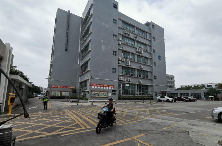 200平起租龙华汽车站后单层2400平原房东厂房仓库电商出租