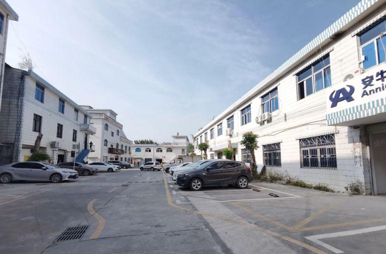 观澜牛湖地铁口附近一楼厂房出租带装修水电齐全900平米可分租