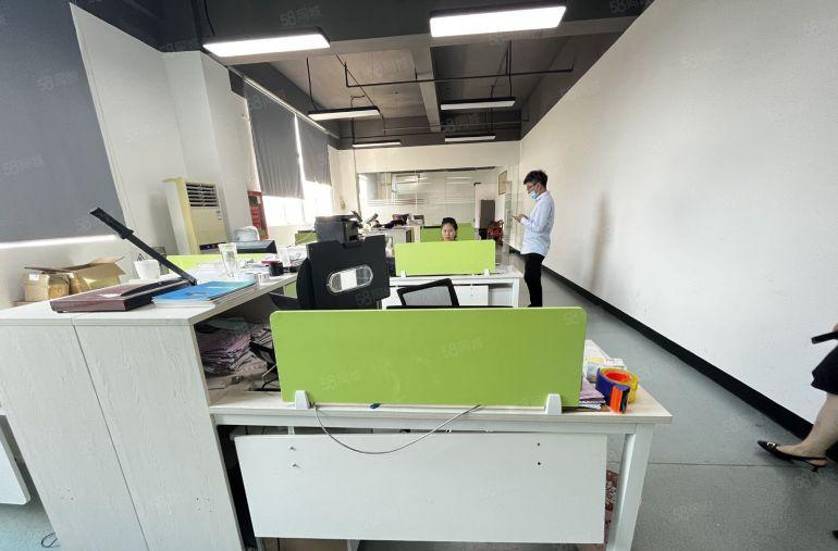 观澜章阁大型园区600平楼上精装修厂房仓库出租水电齐全