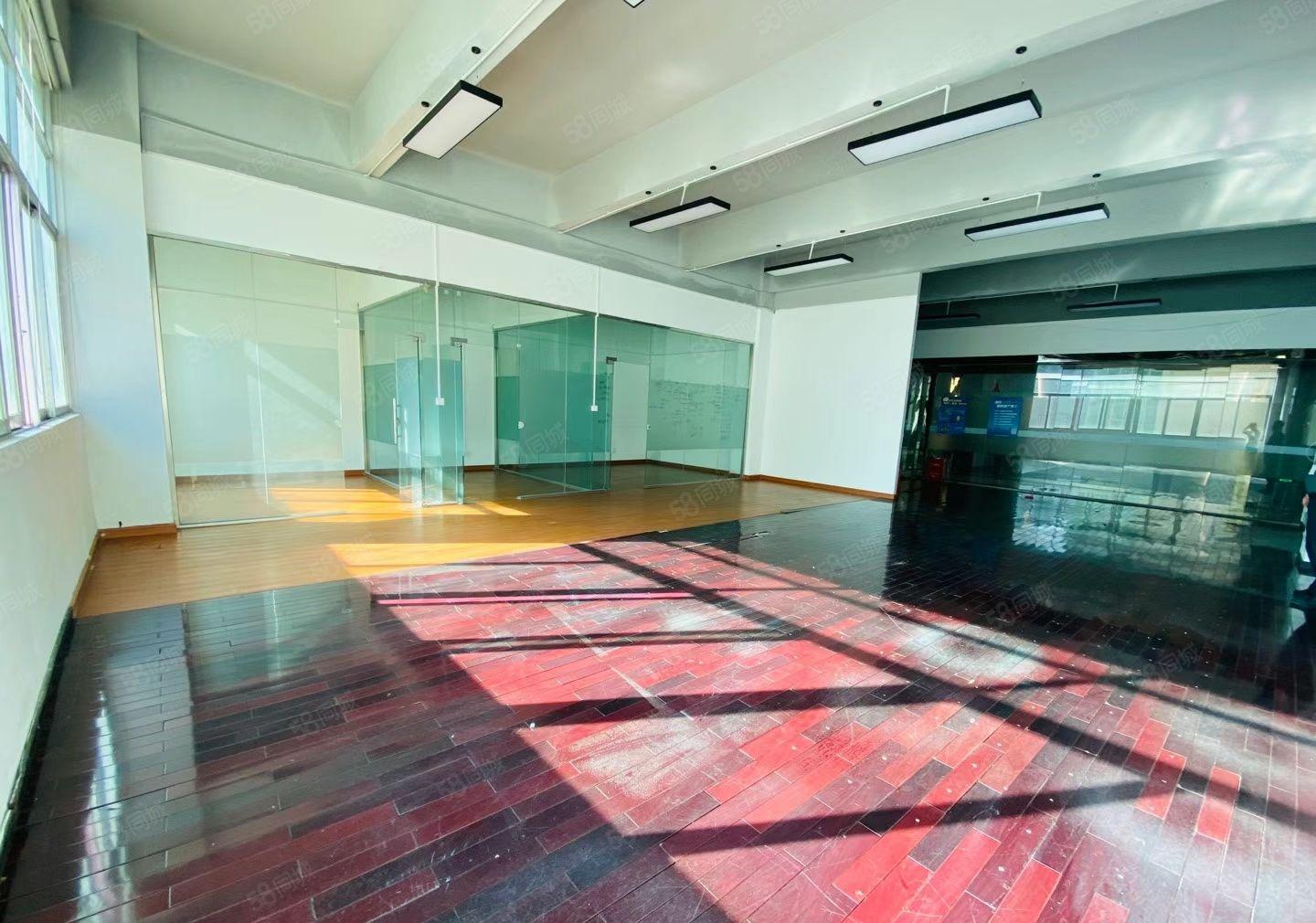 观澜环观南路高新科技园旁大和工业区楼上260平方办公室出租