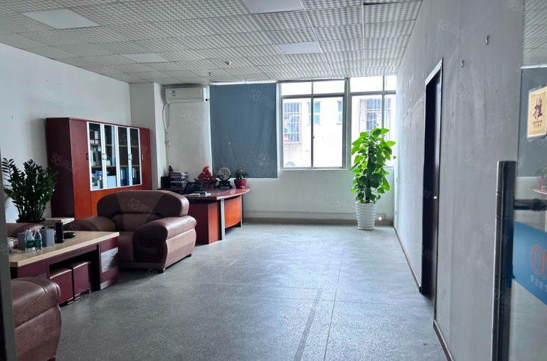 大浪新百丽旁原房东红本5200平厂房 建筑面积含税出租