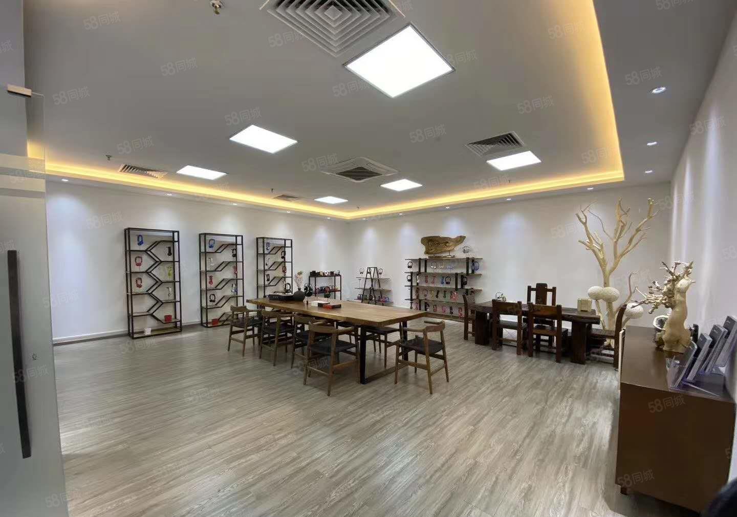 原房东！观澜原房东1万平独院，可分租，独栋厂房仓库低价出租