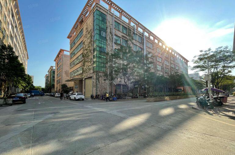 龙华原房东花园式红本厂房出租楼上2100平整层实际面积出租