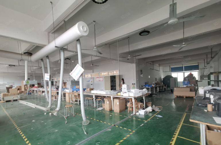 200平起租龙华原房东楼上1250平带精装修仓库，可拎包入住