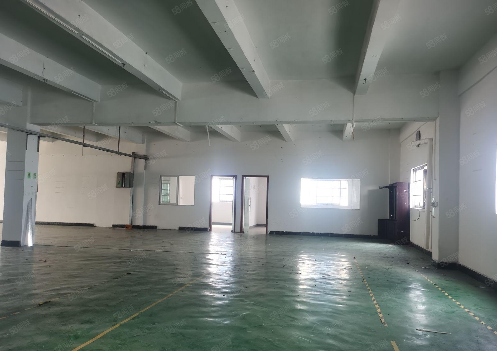 观澜松元大布头昌玮工业区楼上680平米厂房出租，各种面积都有