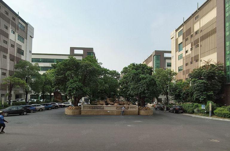 龙华新区主干道边工业楼上标准厂房2000平，低价出租，好招工