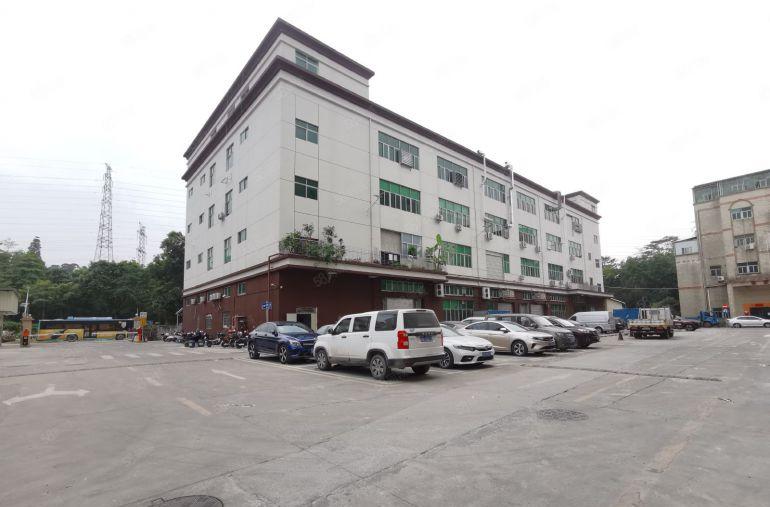 龙华区观湖街道樟坑径园区内厂房出租，楼上带装修700平米水电