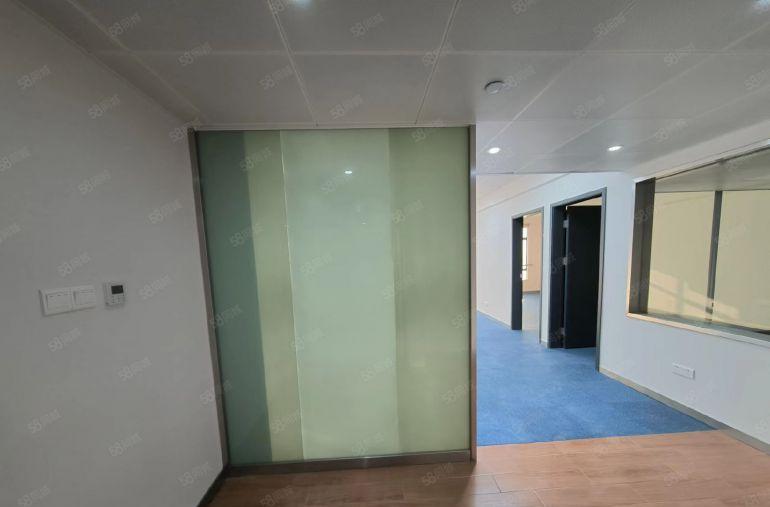 龙华大浪元芬地铁站附近原房东123平精装修写字楼厂房出租