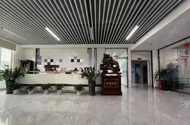 500平起租龙华元芬地铁口新出2000平米精装修厂房出租仓库