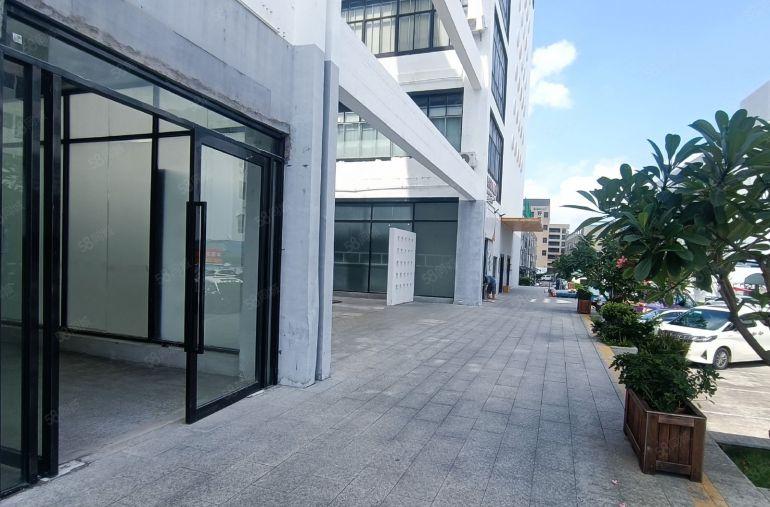 龙华油松新出带装修厂房一楼310平 带卸货平台