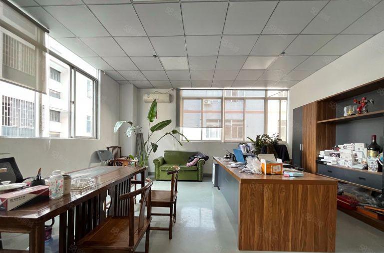 龙华大浪新百丽原房东750平精装修独院厂房仓库出租可分租