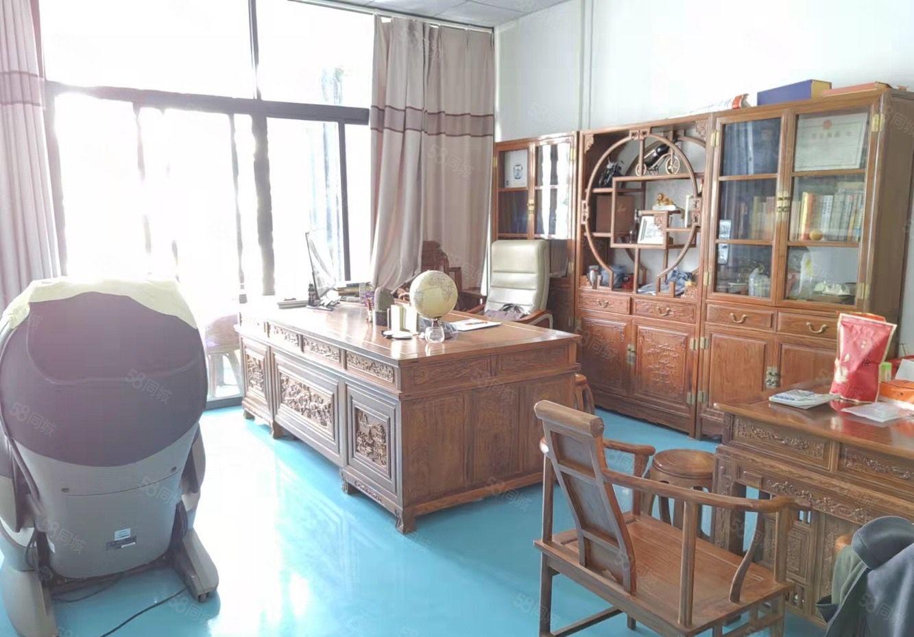 龙华大浪商业中心附近新出楼上精装厂房1600平出租