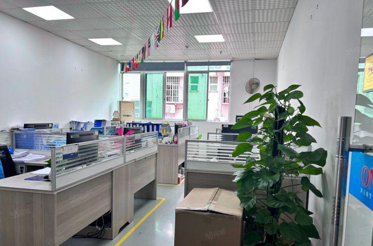 大浪新百丽旁原房东红本5200平厂房 建筑面积含税出租