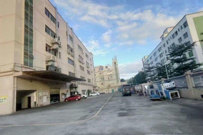 深圳龙华观澜樟坑径下围原房东独院15000平厂房出租。