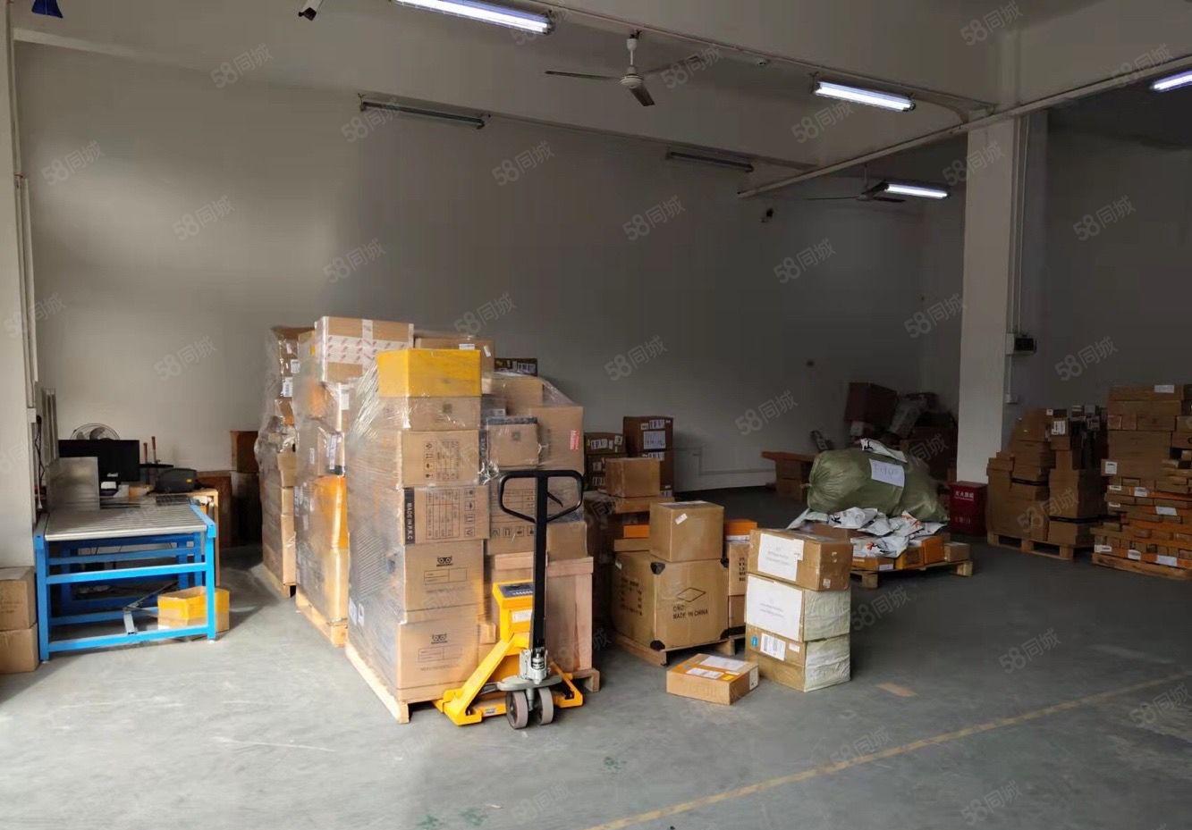 清湖北地铁口新出标准厂房一楼450平