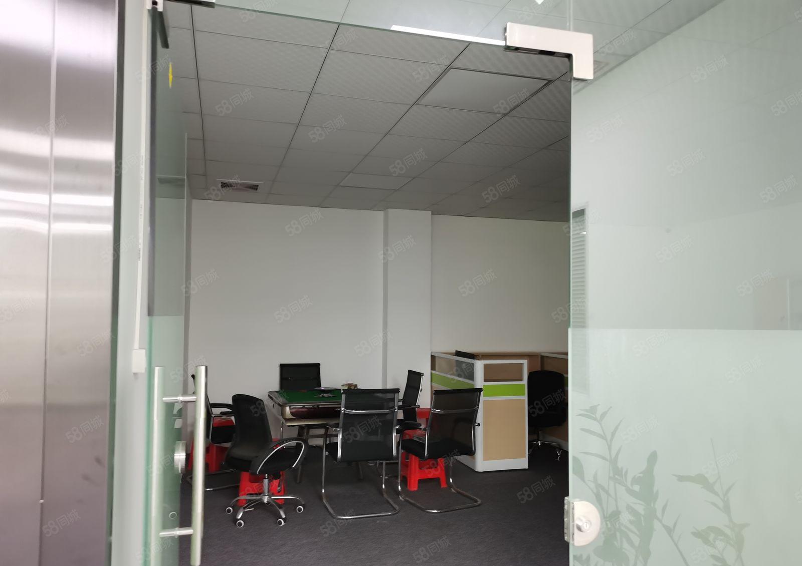 龙华区观澜街道库坑新出二楼450平方，带装修，厂房出租