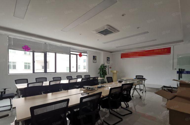 龙华大浪1000平原房东精装修红本厂房出租地铁口附近交通便利