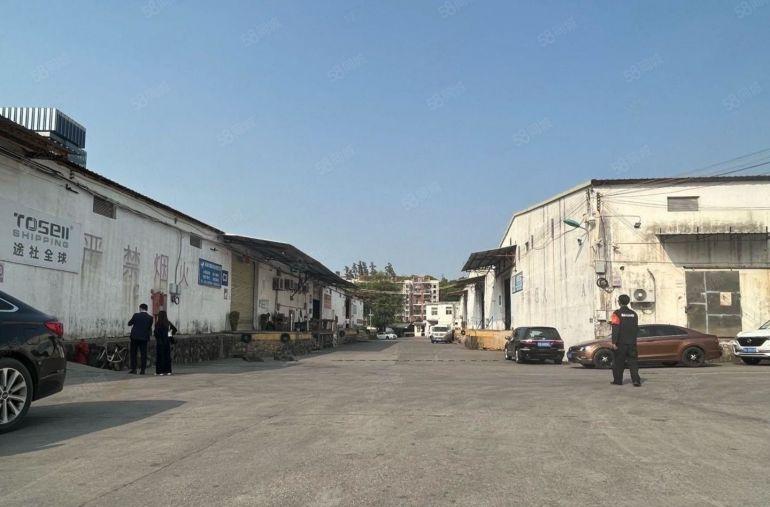 龙华1楼1000平米仓库进出大车方便价格优惠适合物流仓储