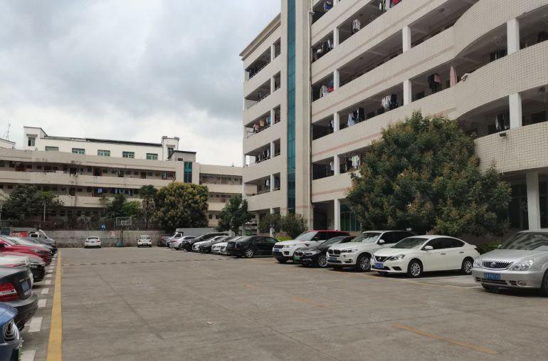 龙华元芬地铁站原房东高速路口旁1200平精装修厂房低价出租