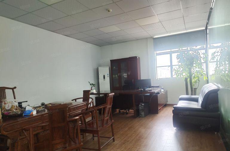 龙华壹城中心旁边精装修厂房低价出租2000平，200平起租