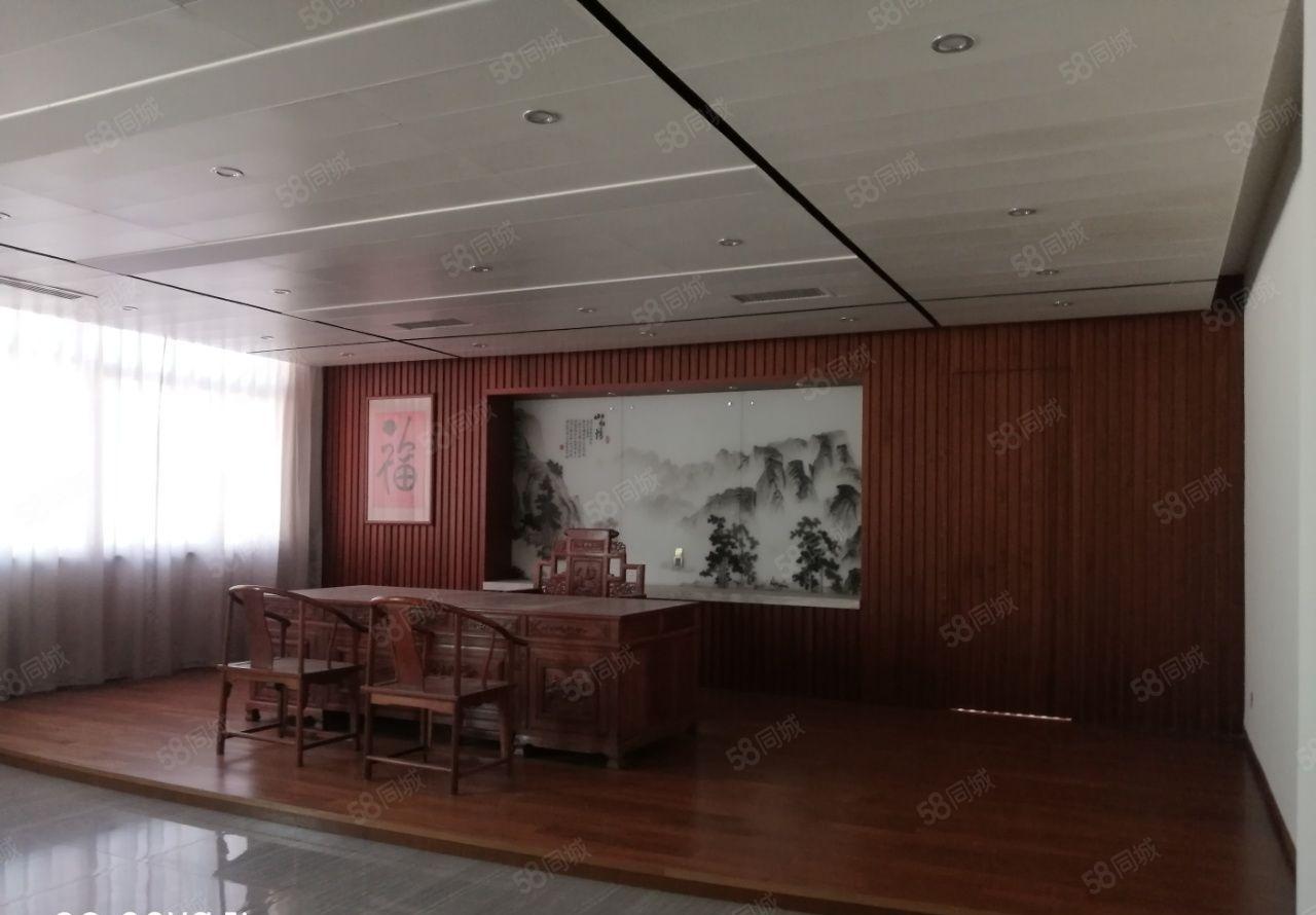 龙华大浪商业中心新出楼上精装修1500平方米标准厂房出租