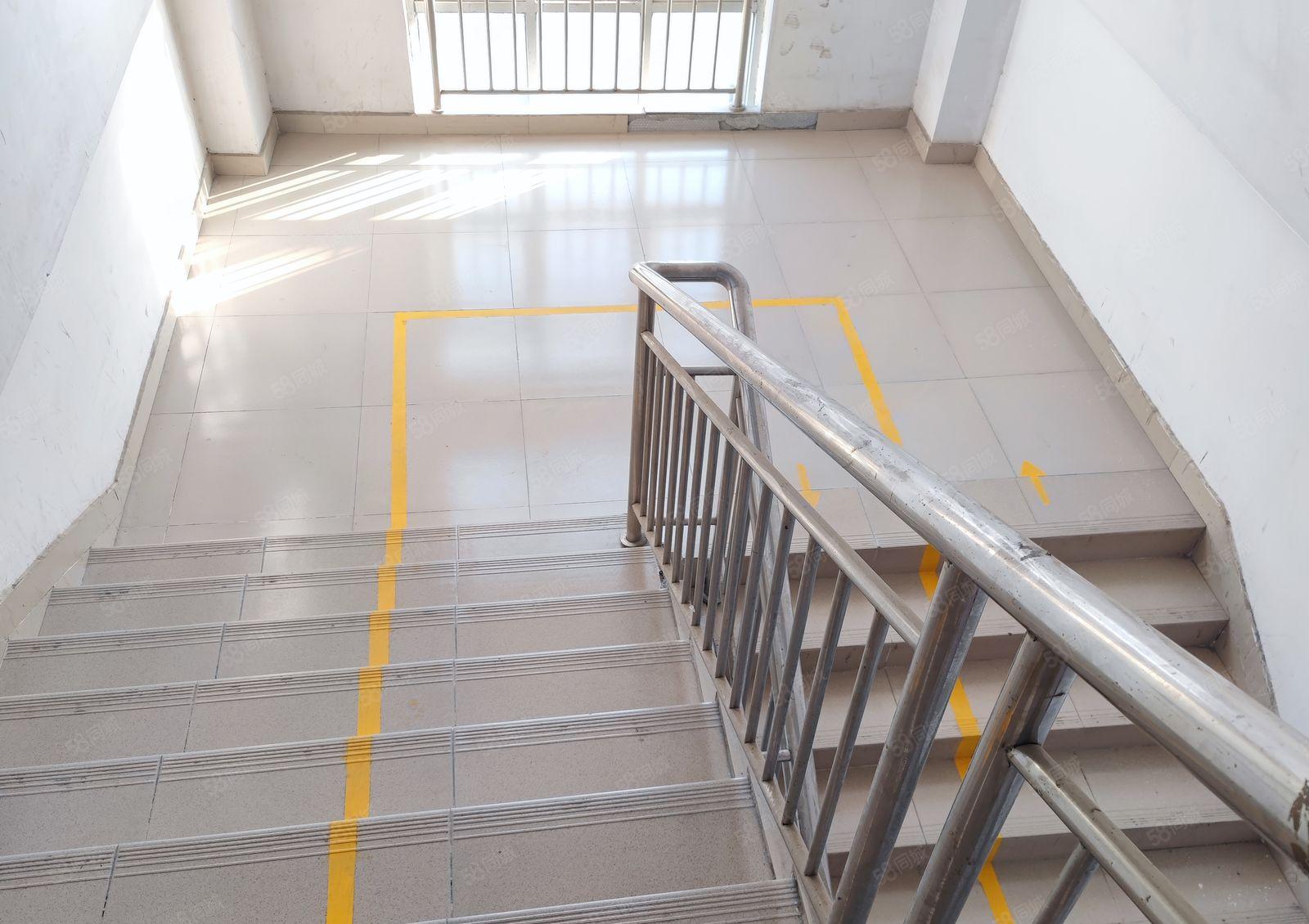 原房东厂房 花园式工业园带装修厂房出租550平 不收转让费