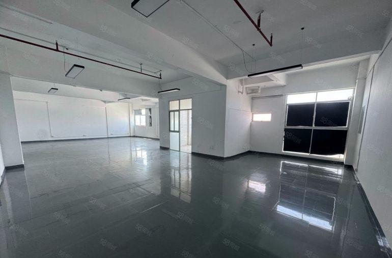 清湖地铁口旁 240平 28 大开间