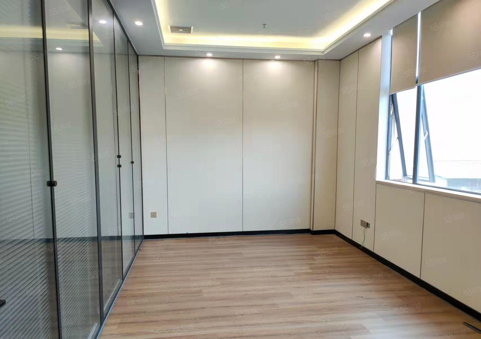 龙华大浪商业中心附近160平精装写字楼厂房出租21格局