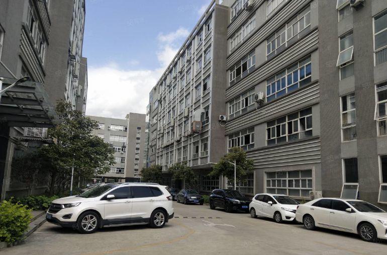 观澜章阁原房东工业园一三楼各1000平厂房仓库出租可分租