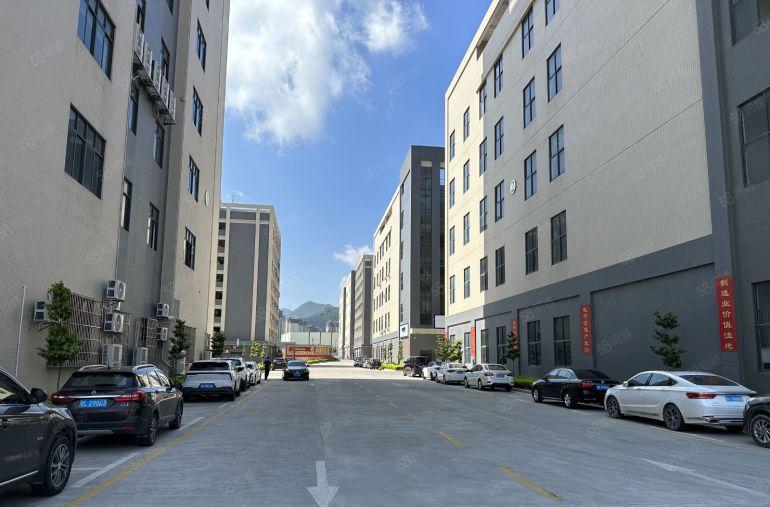 500起分龙华大浪大型园区楼上2800平精装修厂房仓库出租