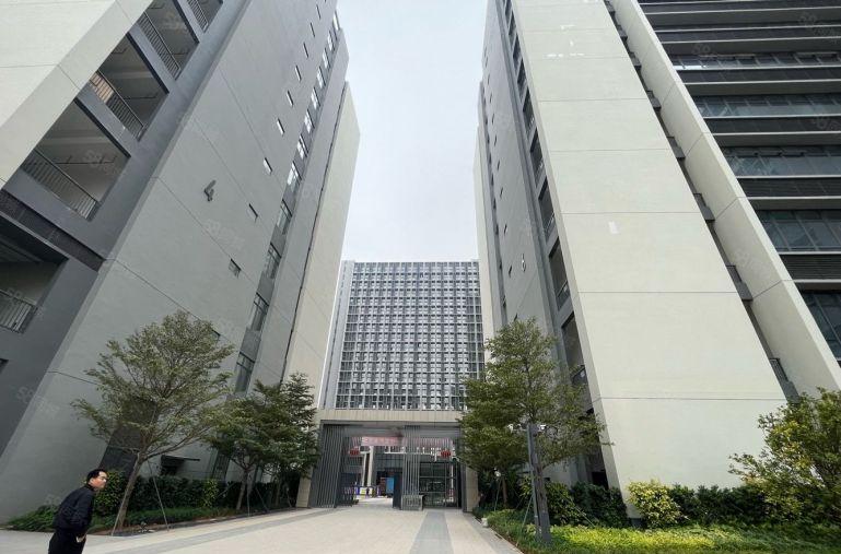 免租期3个月龙华观澜大型工业上楼厂房400平起分办公研发仓库