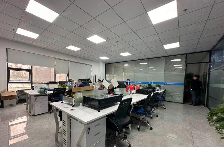 100平起清湖地铁口电商园精装修办公室一楼仓库4000平出租