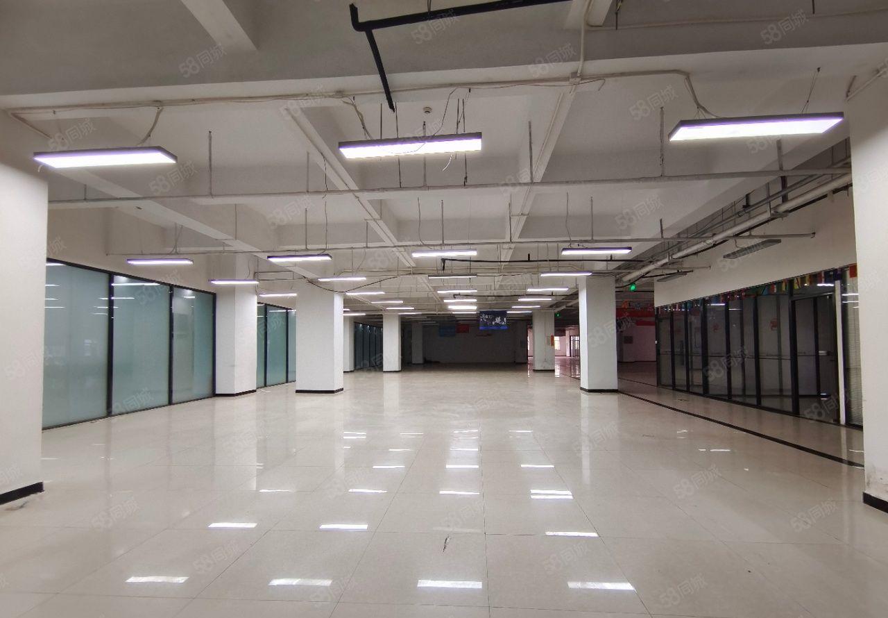 龙华民治地铁口附近新出楼上2380平厂房出租