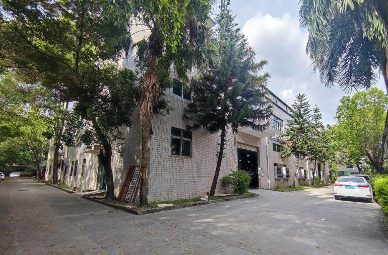 观澜原房东 独院厂房出租8700平方，有独立办公楼宿舍 含税