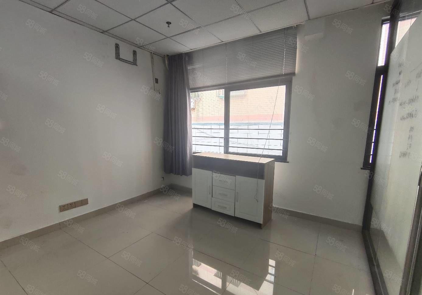 龙华龙胜地铁口精装修办公厂房980平出租 面积大小可以分租