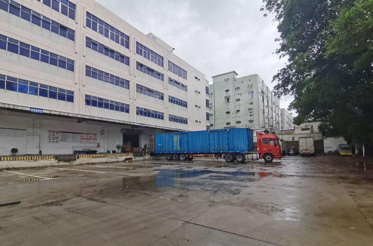 21元租龙华大浪5000平高台物流仓丙二类消防可分租