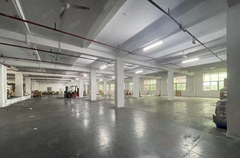 观澜樟坑径一楼厂房2000平带标准卸货平台500平起租超大空