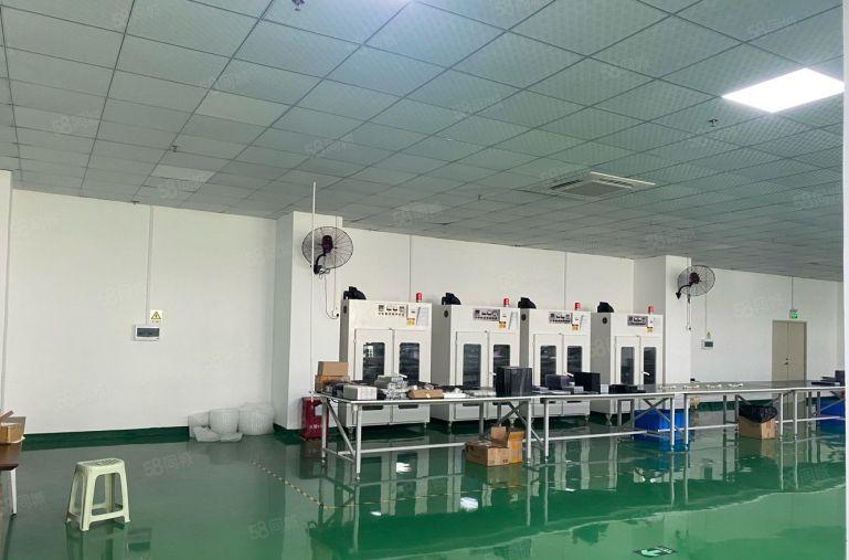 龙华大浪整层精装修厂房1050平，带净化车间，无转让费
