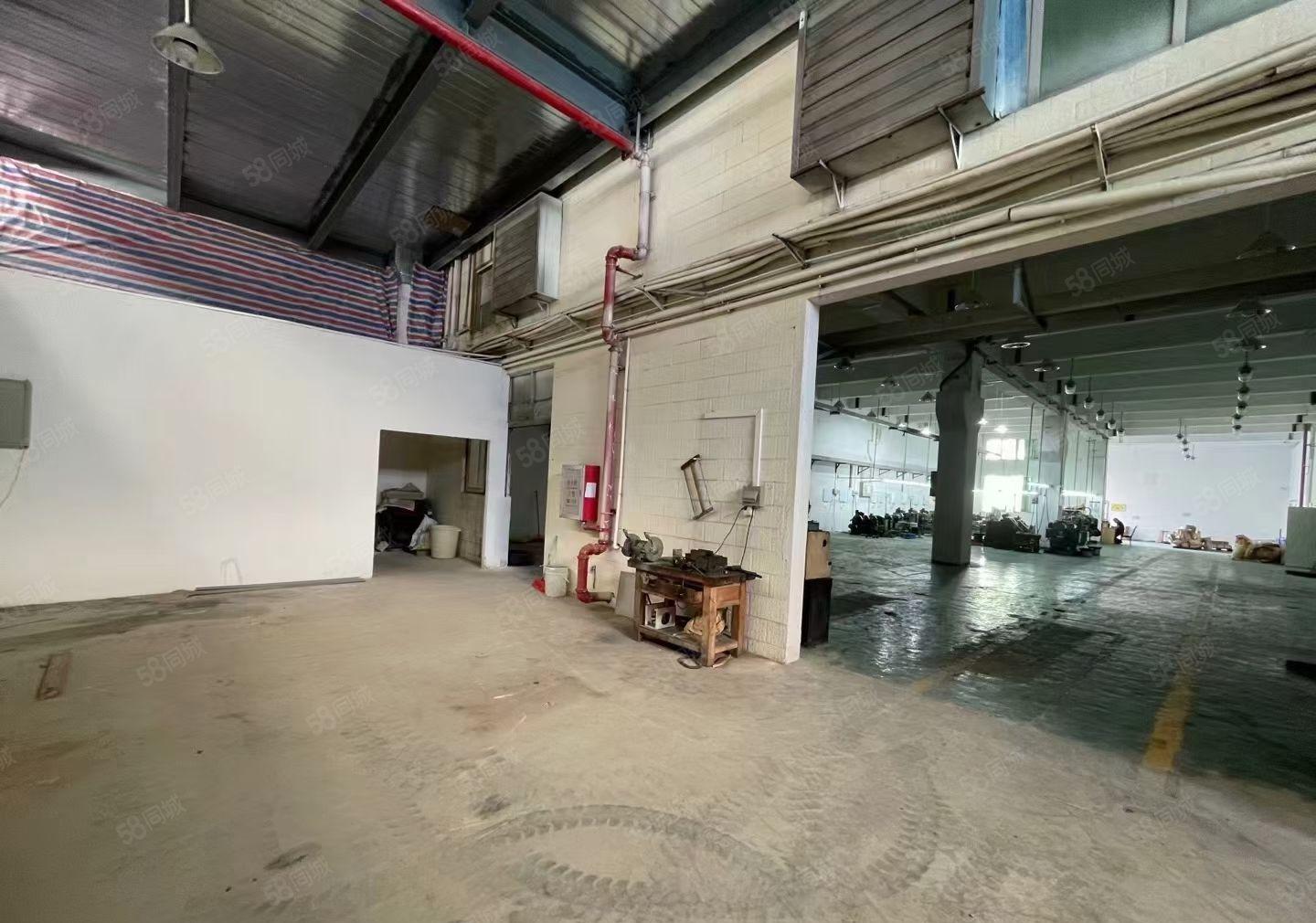 观澜 一楼标准厂房出租1170平方 高度6米带牛角