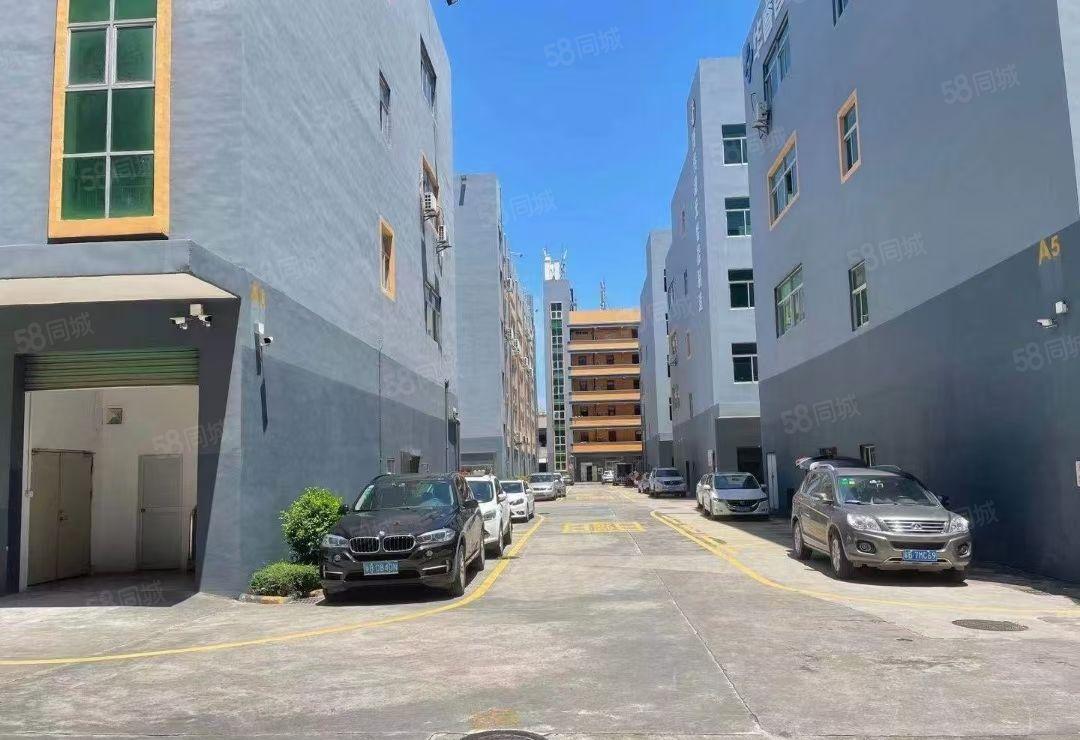 观澜横坑工业区花园式厂房出租1750平方 带装修不收转让费